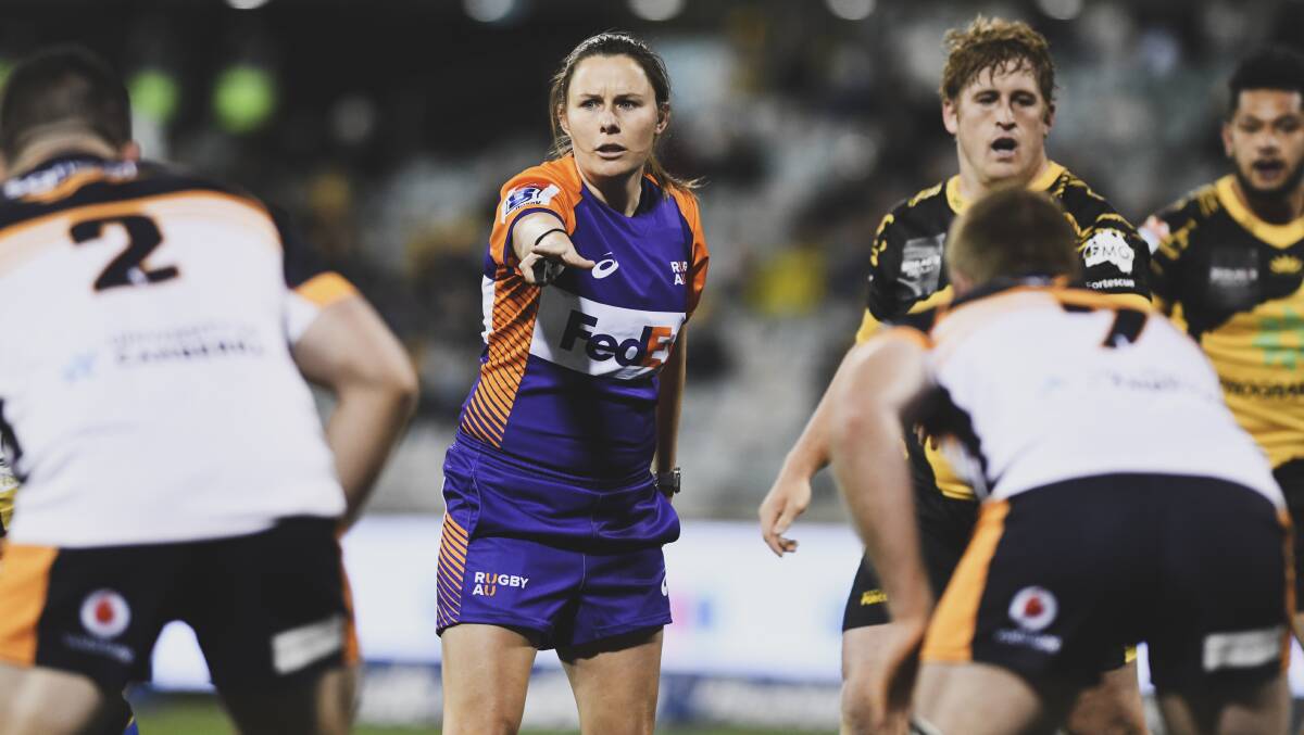 Referee Amy Perrett made her Super Rugby AU debut. Picture: Dion Georgopoulos