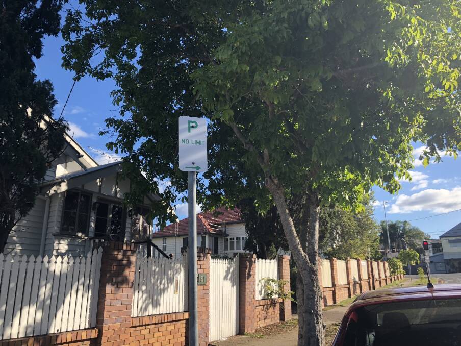 The "no limit" parking sign on Bell Street.  Photo: Ruth McCosker
