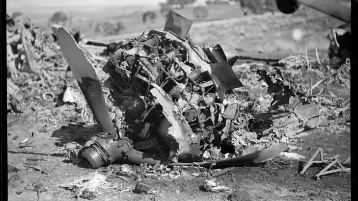 Propeller and engine wreckage at the site of the airplane crash in which 10 people died. Photo: National Library