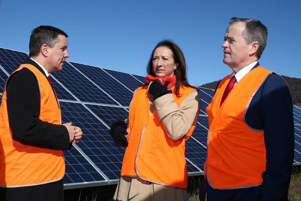 Opposition Leader Bill Shorten with Canberra MP Gai Brodtmann at a solar farm near Canberra last year. Photo: Andrew Meares