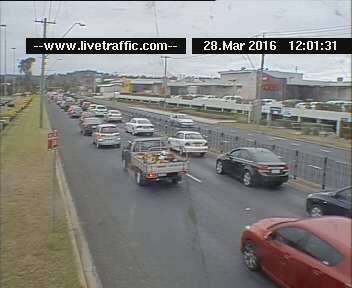 The traffic on the Princes Highway at Beach Road looking north towards Nowra at midday on Monday. Photo: Live Traffic NSW