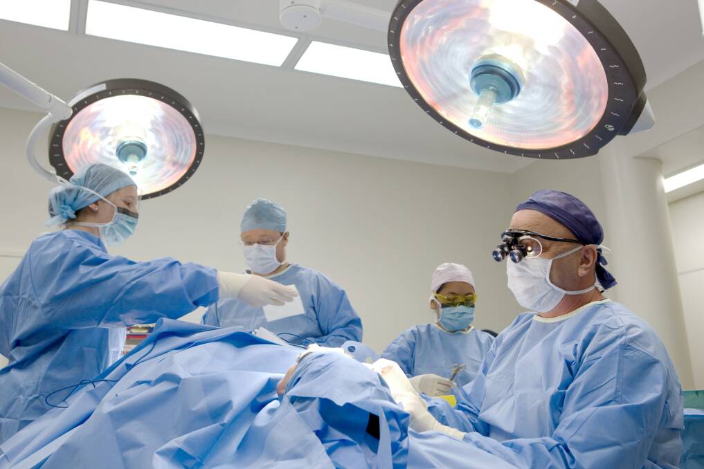 The government is ramping up efforts to cut the elective-surgery queue. Photo: Glenn Hunt