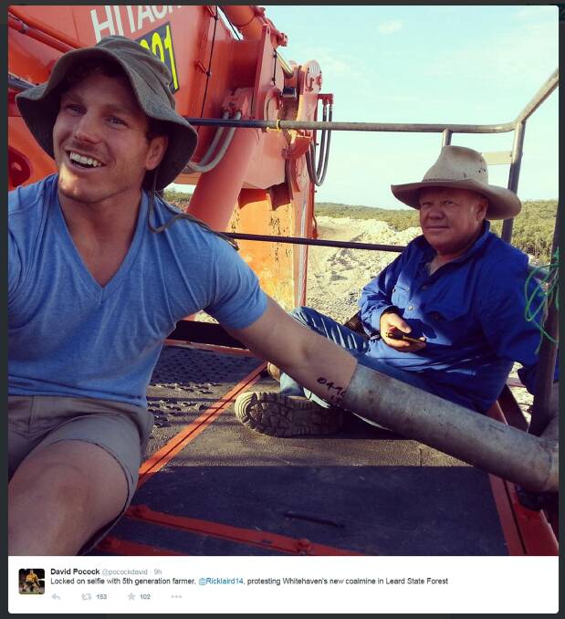 Twitter selfie of David Pocock and Maules Creek farmer Rick Laird during their protest.