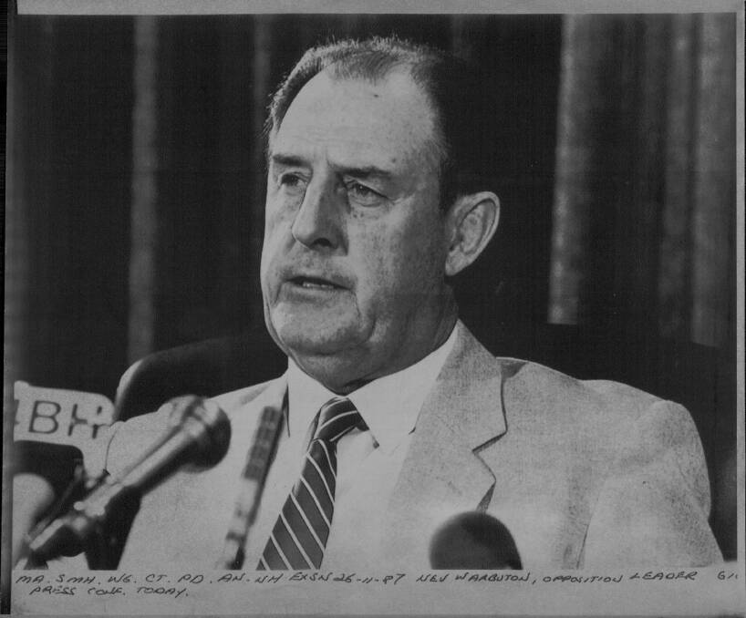 Queensland's opposition leader Nev Warburton during a media conference in 1987. Photo: SN