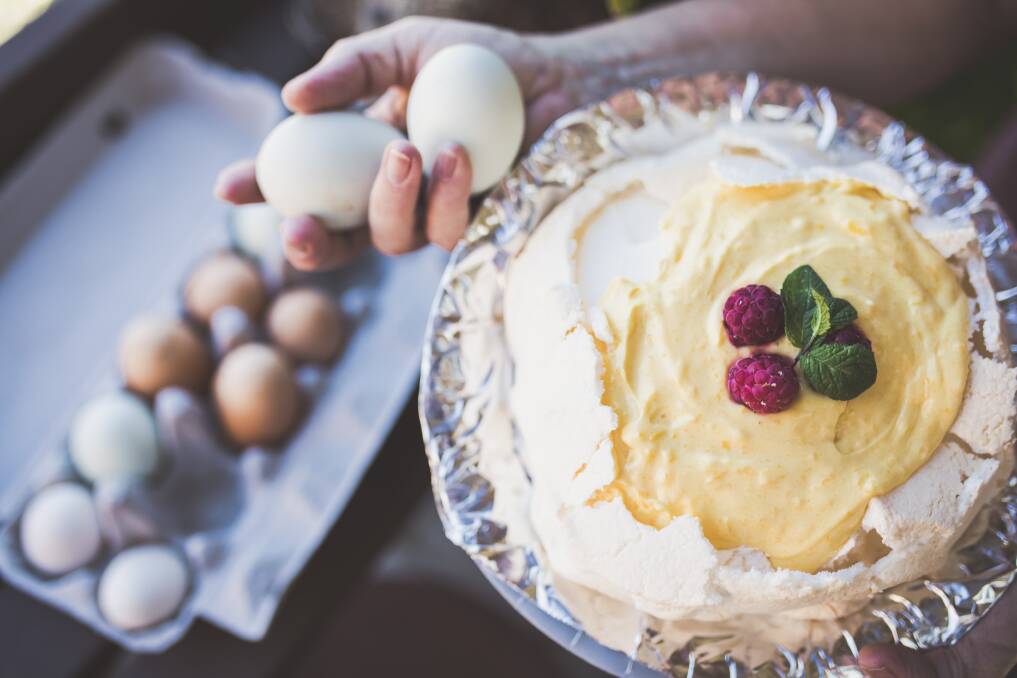Homemade lemon angel pie with fresh eggs. Photo: Jamila Toderas