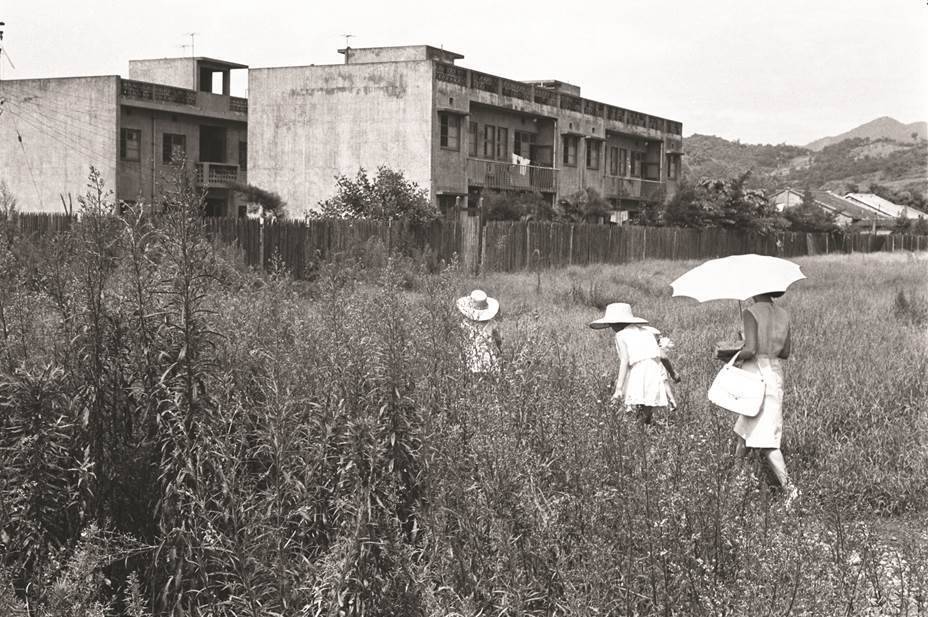 Tsai Hui-feng's 'Visiting Friends' photograph from 1964. Photo: National Museum of History, Taipei.