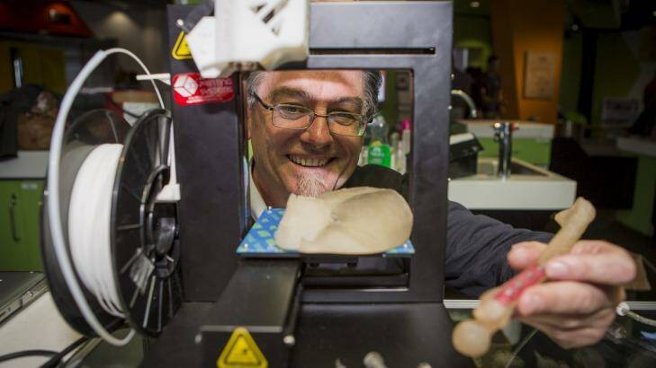 Future shock: Professor Gordan G Wallace discusses 3D BioPrinting at Questacon – The National Science and Technology Centre. Photo: Jamila Toderas