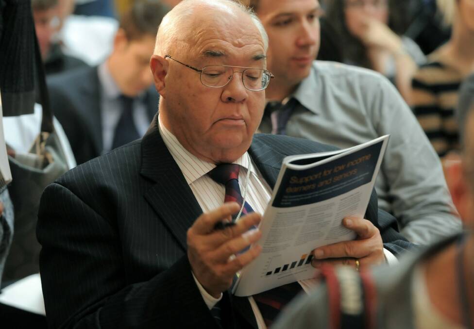 Nine Network political editor Laurie Oakes asked the Treasurer if double-dipping was 'fraud'. Photo: Graham Tidy