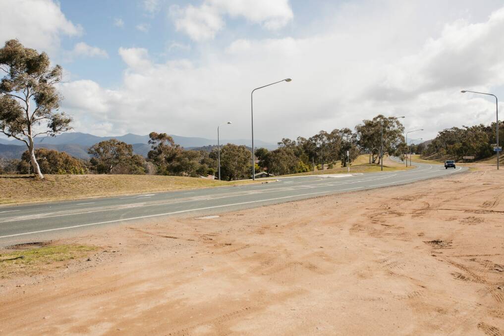 Concerned Kambah residents believe there is a safety issue with the Mount Taylor carpark. Photo: Jamila Toderas