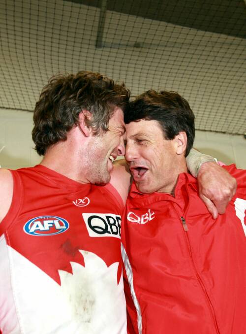Bloods spirit: Brett Kirk and then-Sydney coach Paul Roos. Photo: Getty Images