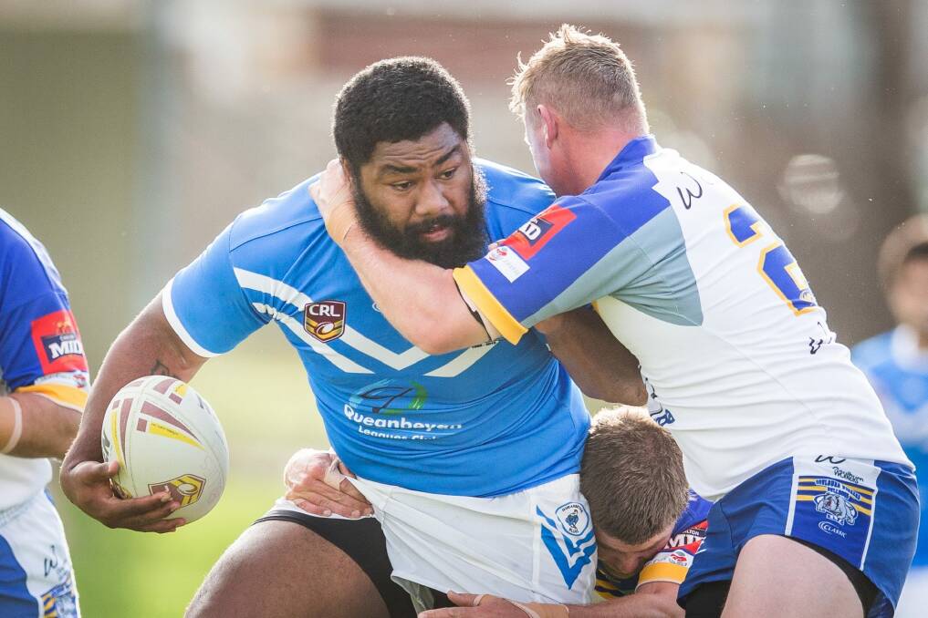 Blues prop Elijah Ngata makes a strong run in his side's 32-22 win against the Bulldogs.
 Photo: Matt Bedford