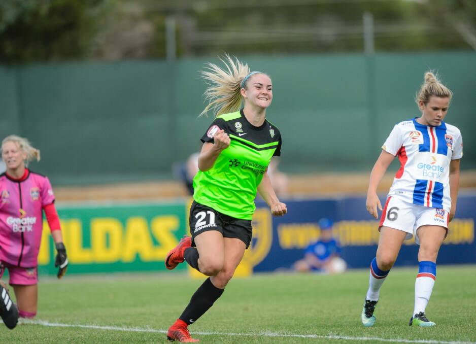 Canberra United is hopeful Ellie Carpenter will return to the capital. Photo: Sitthixay Ditthavong