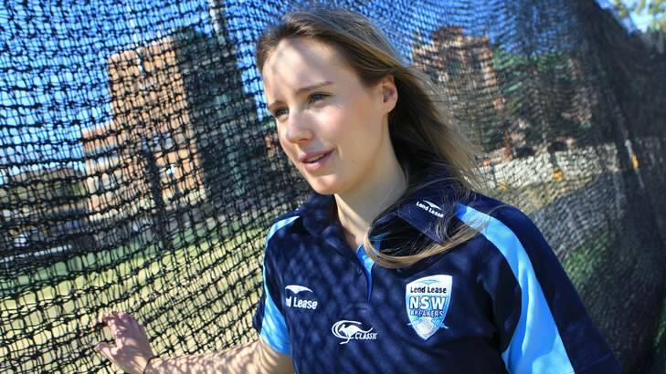 Ellyse Perry says only a ??subsection of society?? has a sexist view towards women?s sport. Photo: Brendan Esposito