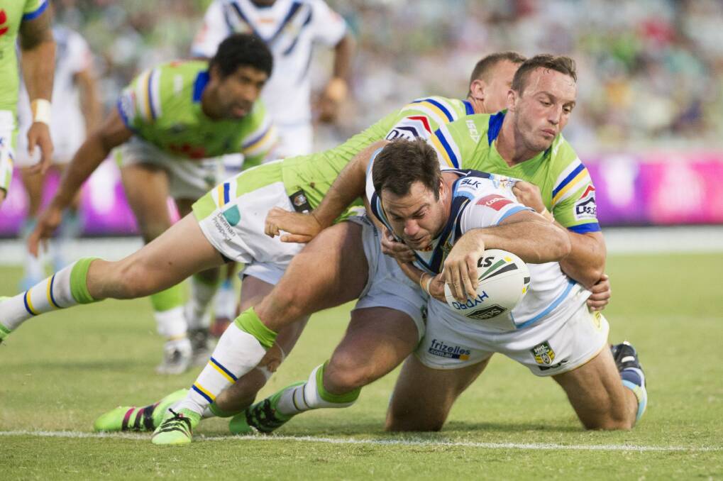 Titans prop David Shillington scores a try in Saturday night's 24-20 win against the Raiders at Canberra Stadium. Photo: Jay Cronan