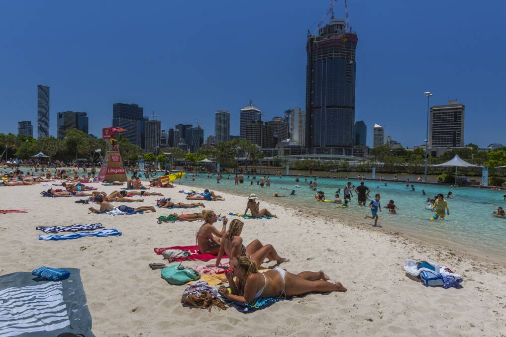 Above-average temperatures were expected to remain in Brisbane throughout the week. Photo: Glenn Hunt - Fairfax Media
