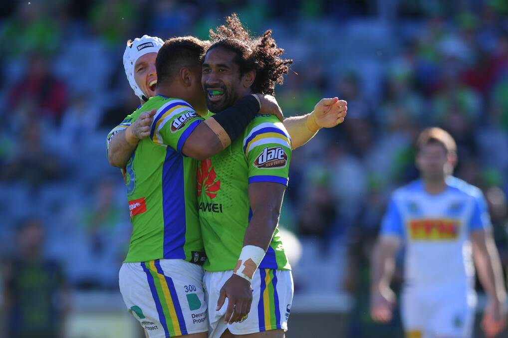 Sia Soliola wants to wear lime green.