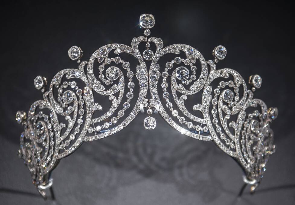 Cartier Paris Scroll tiara 1902, special order, silver, gold, diamonds, 8.1 cm (height at centre), Photo: Nils Herrmann, Cartier Collection, © Cartier