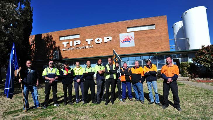 Bread distributors protest outside the Tip Top bakeries headquarters in Griffith Photo: Karleen Minney