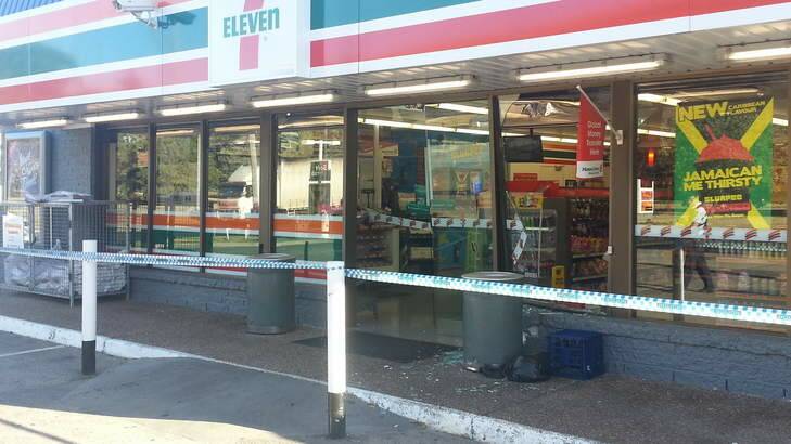The 7Eleven on Canberra Avenue... taped off by police. Photo: Ben Westcott