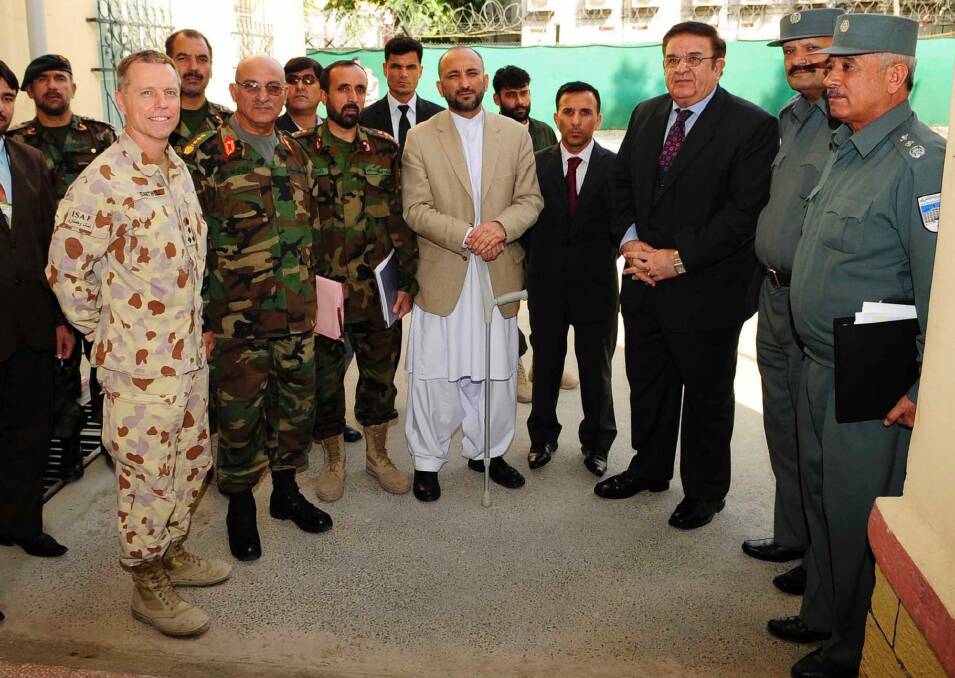 Brigadier Damian Cantwell (on left, front) meets with key members of the government of the Islamic Republic of Afghanistan to discuss the 2009 elections.  Photo: Sgt Chris Haylett