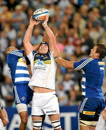 Ben Mowen of the Brumbies takes a high ball. Photo: Getty Images