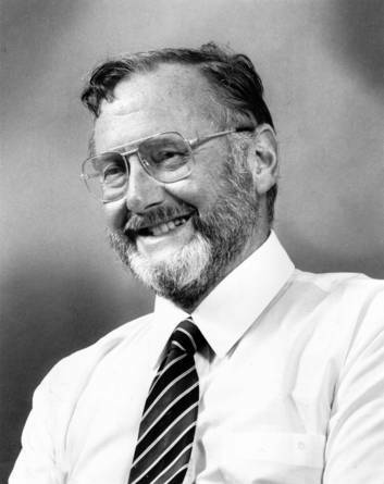 Archive image from 1987 of former <i>Canberra Times </i>Editor John Allan.