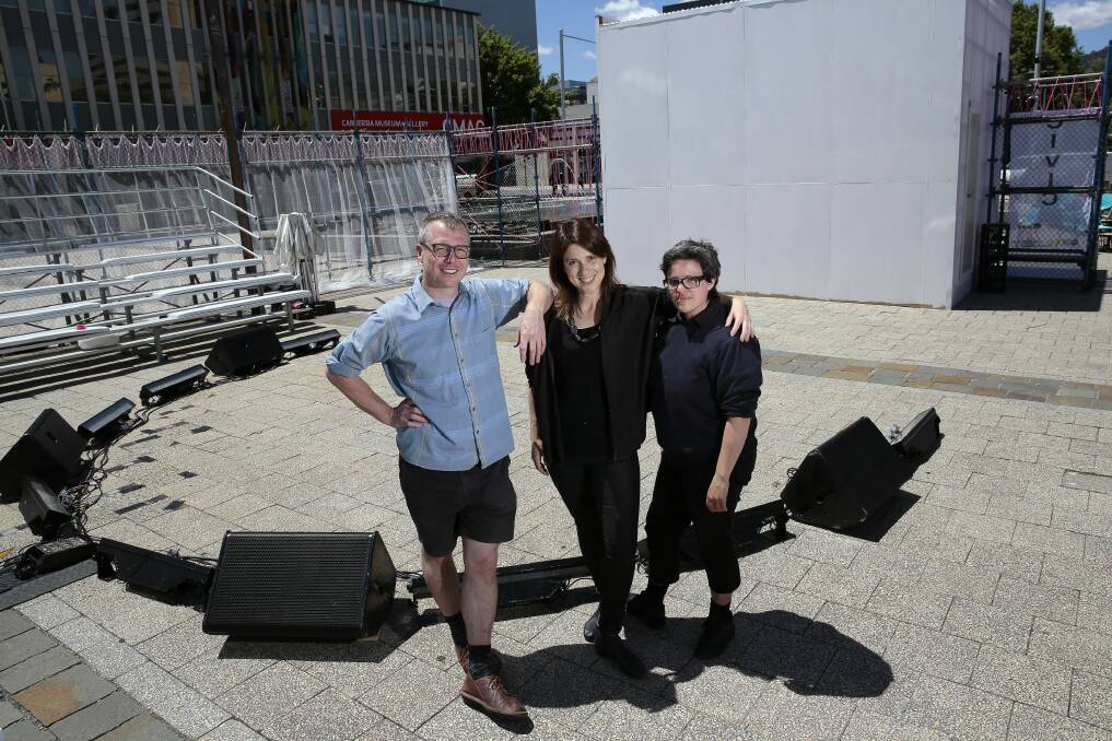 Aspen Island Theatre Company artistic director Julian Hobba, actor Mary Helen Sassman and director Emma Valente in Civic Square. They will be presenting two weeks of cabaret, music, film, talks and performance.    Photo: Jeffrey Chan