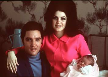 Elvis Presley, with wife Priscilla and daughter Lisa Marie, in a room at Baptist hospital in Memphis, on February 5, 1968. Photo: AP