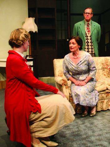 Blithe Spirit: from left,  Emma Wood, Elaine Noon and Don Smith. Photo: Helen Drum