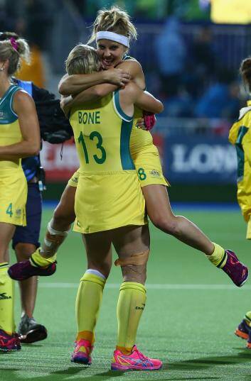 Edwina Bone and Ashleigh Nelson celebrate winning the gold medal. Photo: Getty Images