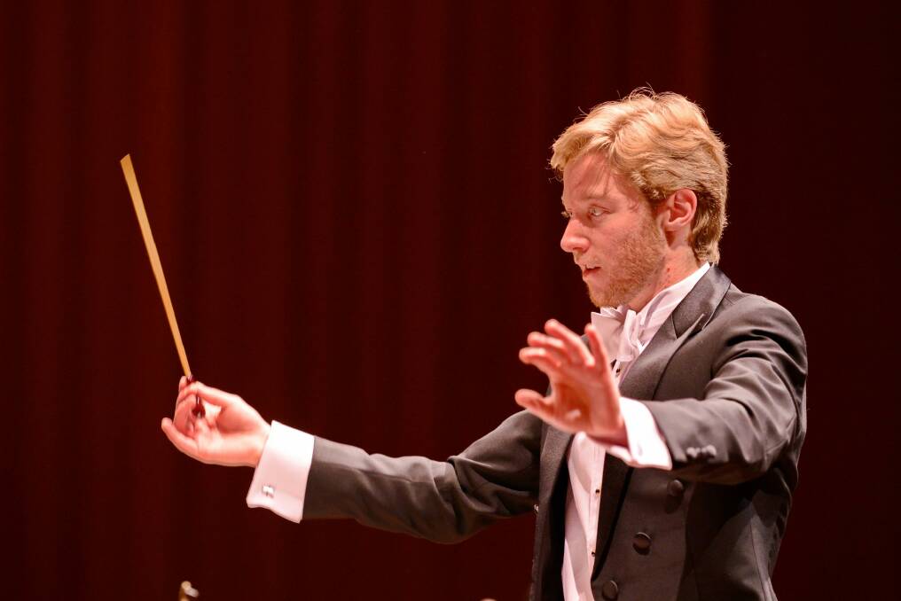 Conductor Leonard Weiss.  Photo: Robin Eckermann.