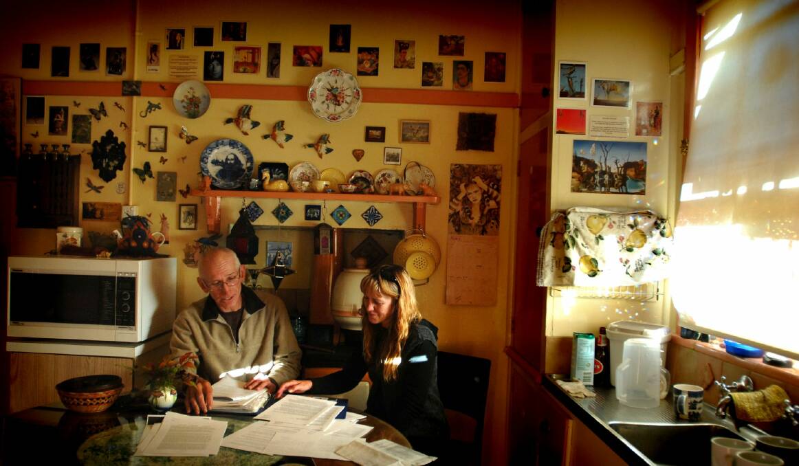 Peter and Jenni Farrell in 2008 in the kitchen of the Stromlo Cottage before they were evicted by the ACT Government to make way for the Molonglo housing development.  Photo: Kate Leith