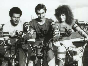 Nicole Kidman (right) in her first film - <i>BMX Bandits </i>- in 1983.