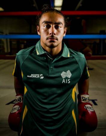 Boxer Satali Tevi-Fuimaono training at the AIS for the World Youth Championships. Photo: Jay Cronan