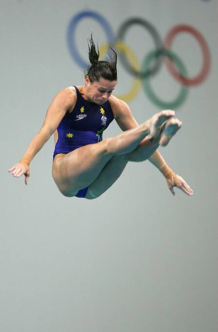 Chantelle Newbery on her way to gold in Athens. Photo: Getty Images