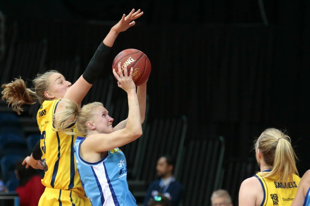 Canberra Capitals guard Hanna Zavecz has retired after yet another injury. Photo: Jeffrey Chan 