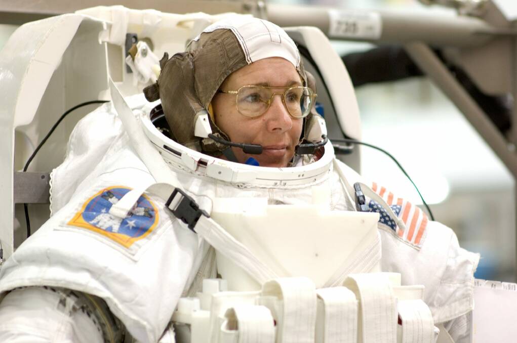 Former astronaut Dr Sandra Magnus waiting for a training session in the waters of the Neutral Buoyancy Laboratory (NBL) near NASA's Johnson Space Center in 2008. Photo: NASA