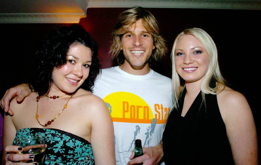 Hayley Jensen back in her Australian Idol days in 2004 with fellow contestant Chanel Cole and the show's host then Andrew G (now Osher Günsberg).