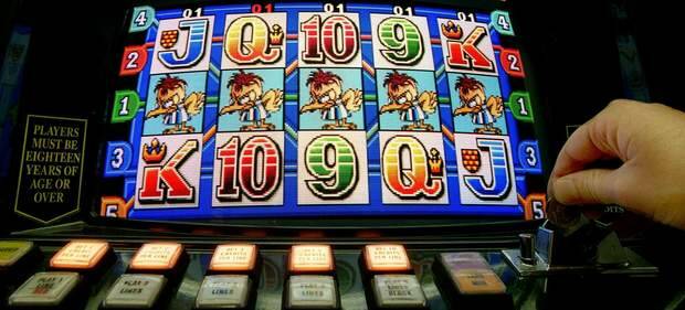 Clubs to get cash, discounts for each pokies licence they surrender Photo: John Woudstra