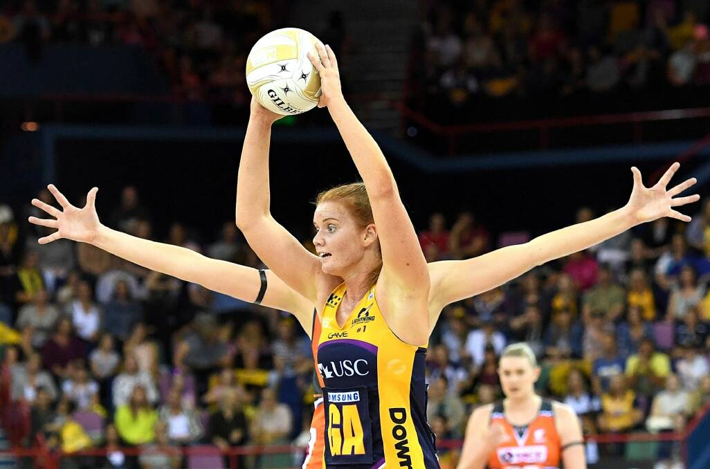 Sunshine Coast's Stephanie Wood looks to pass the ball. Photo: Getty Images