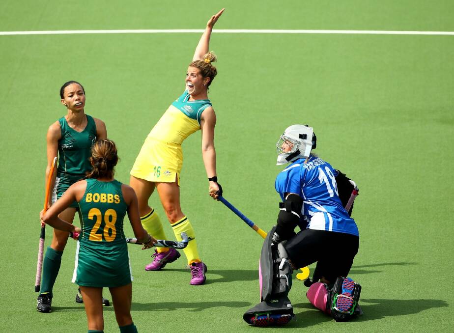 Kellie White isn't ready to give up on hockey despite her injury woes. Photo: Getty Images