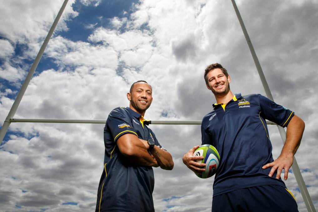 Brumbies co-captains Christian Lealiifano and Sam Carter. Photo: Sitthixay Ditthavong