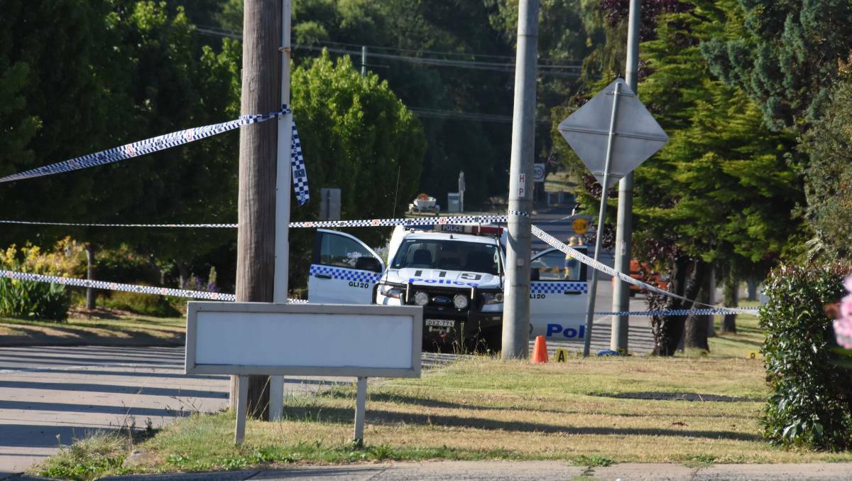 A critical incident investigation is underway after a man died and two police officers were shot at a property in Glen Innes.  Photo: Andrew Messenger/Glen Innes Examiner
