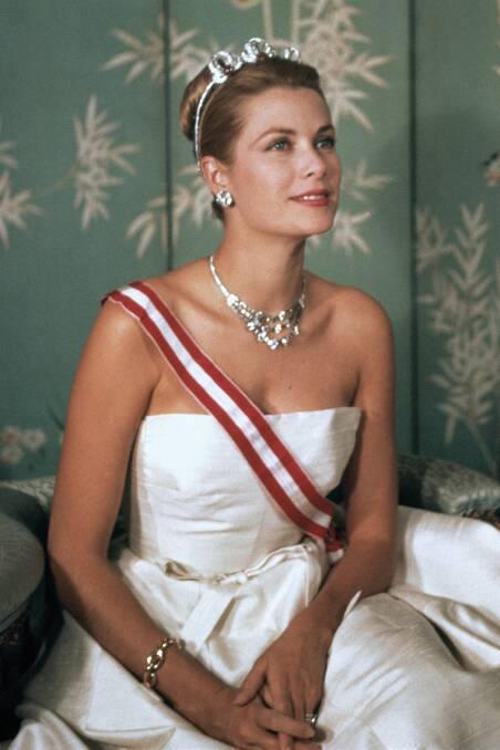 Official portrait of Her Serene Highness Princess Grace of Monaco wearing Cartier jewellery 1959, © G. Lukomski