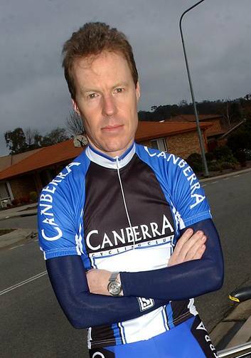 Canberra cycling identity Stephen Hodge has resigned as vice-president of Cycling Australia after admitting to doping during his professional career.