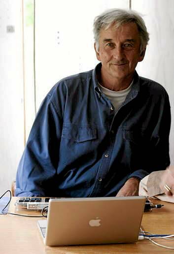 Peter Freeman, author of <i>The Wallpapered Manse</i>, of Moruya. Photo: Mark Roper