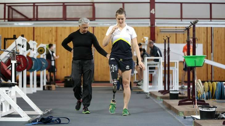 Ellie Cole works with Athletics Australia senior coach for Para athletes Iryna Dvoskina. Photo: Jeffrey Chan