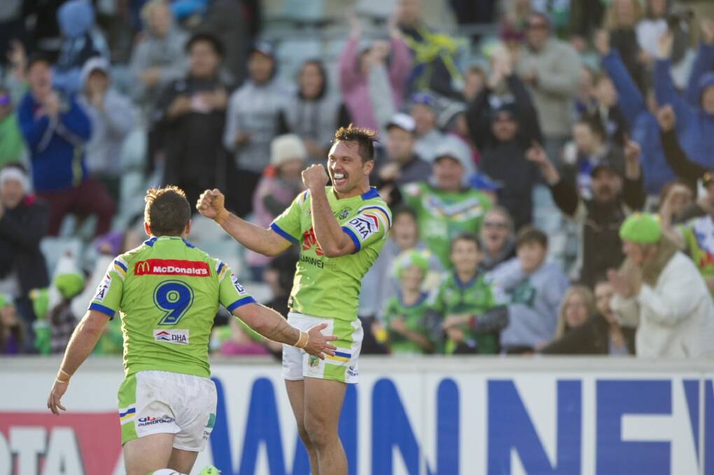 Raiders winger Jordan Rapana scores the golden-point try to win the game against the Knights. Photo:  Jay Cronan