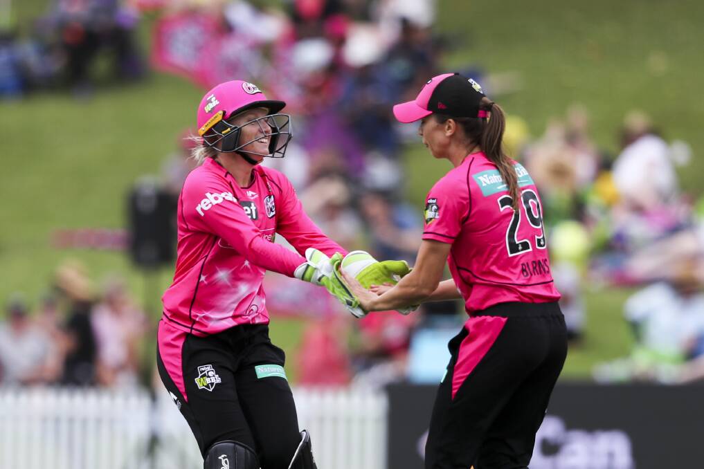 Alyssa Healy and Erin Burns are heading to another final. Photo: AAP