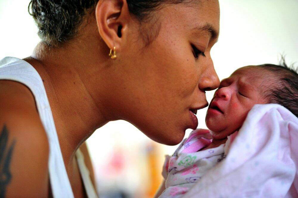  A new mother and her baby at the maternity ward at Port Moresby General hospital. Photo: Karleen Minney